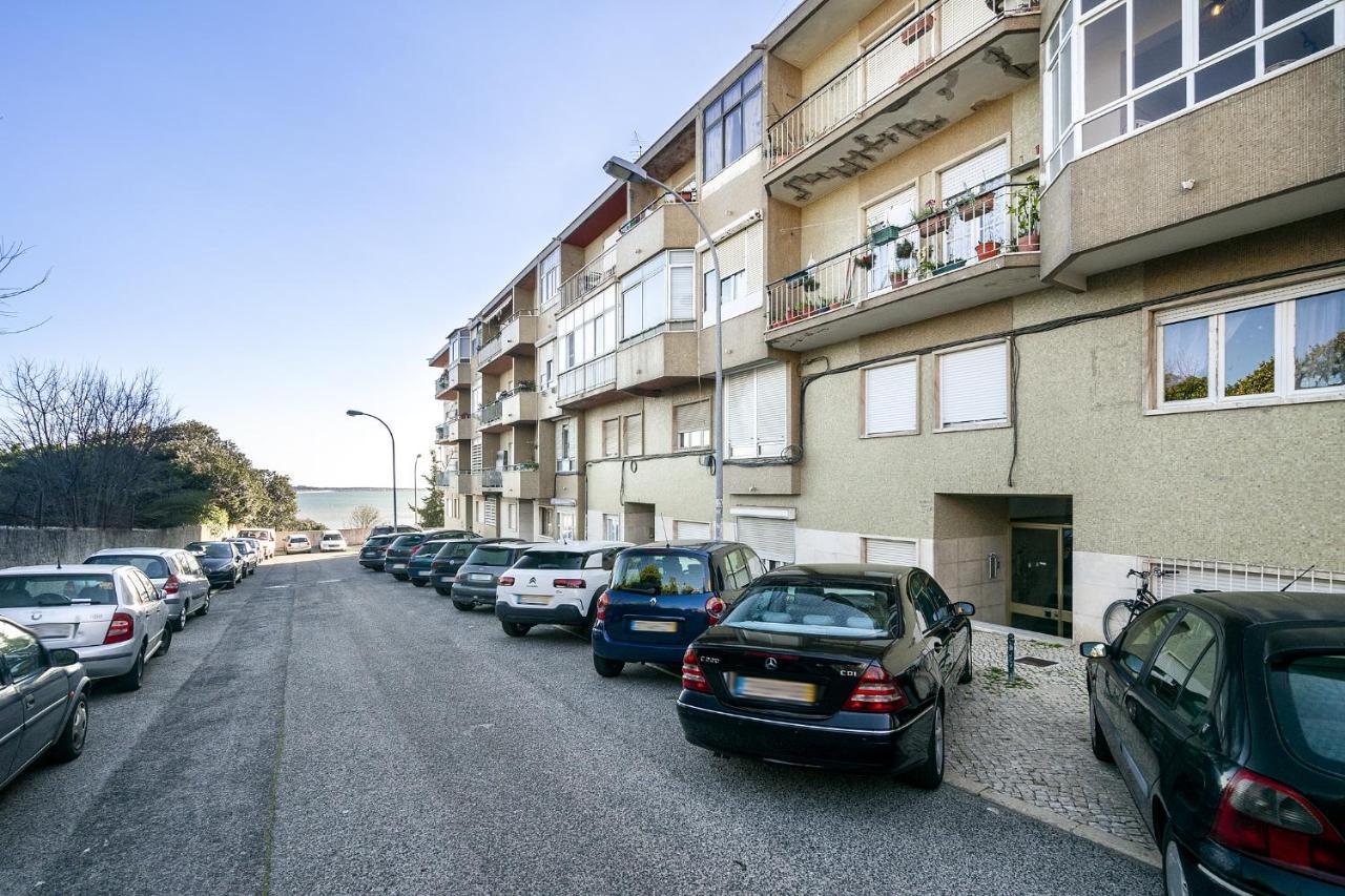 Whome Peaceful River Views In Alges Perfect For Families Exterior photo
